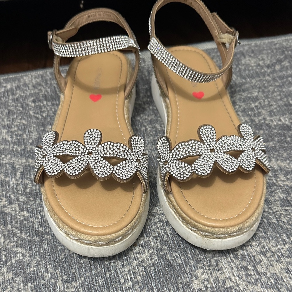 Steve Madden Tan and Silver Kids Sandals